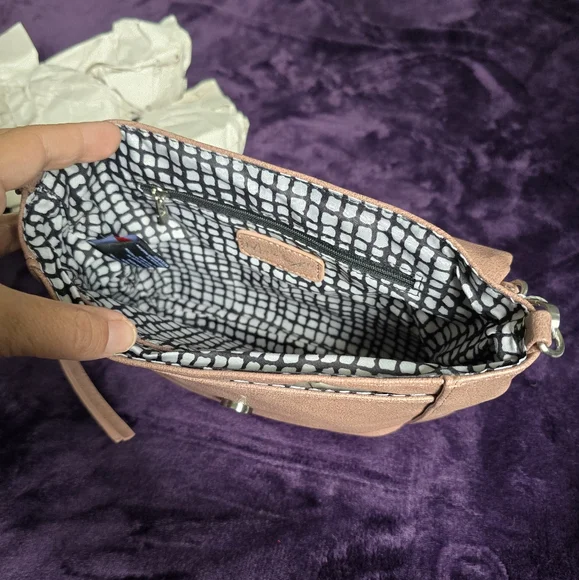 Moda Luxe Easy Foldover Crossbody - Picture 5 of 15